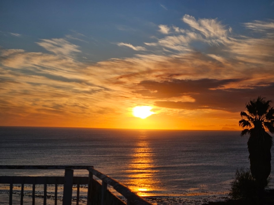 4 Bedroom Property for Sale in Perlemoenbaai Western Cape